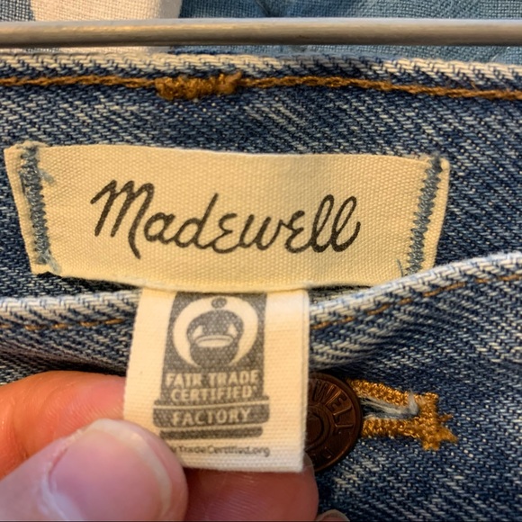 Madewell Relaxed Fit Denim Shorts - Picture 5 of 8